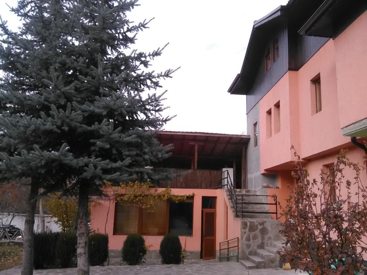 Villa Lilia Apriltsi  Luaran gambar