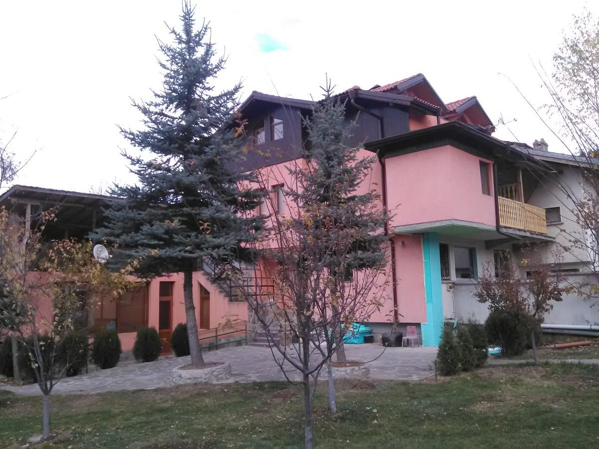 Villa Lilia Apriltsi  Luaran gambar
